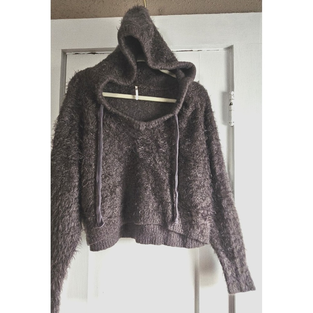 FREE PEOPLE light as a feather Gray furry sweater w hood drawstring woman Sz S
